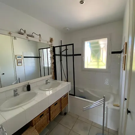 Surf House Messanges Holiday home *